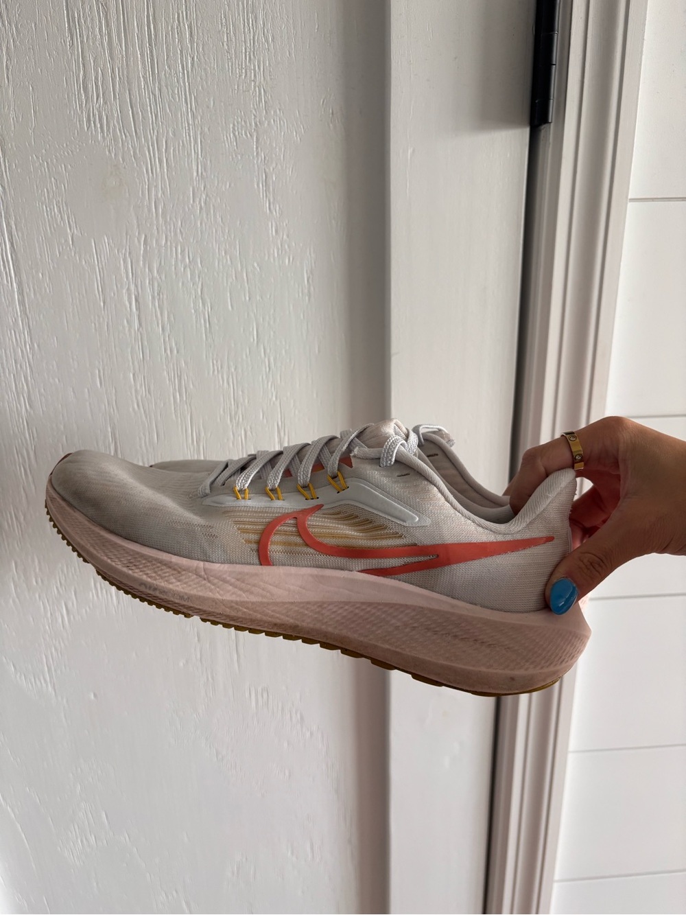 Nike Women's White and Coral-Pink Running Shoes